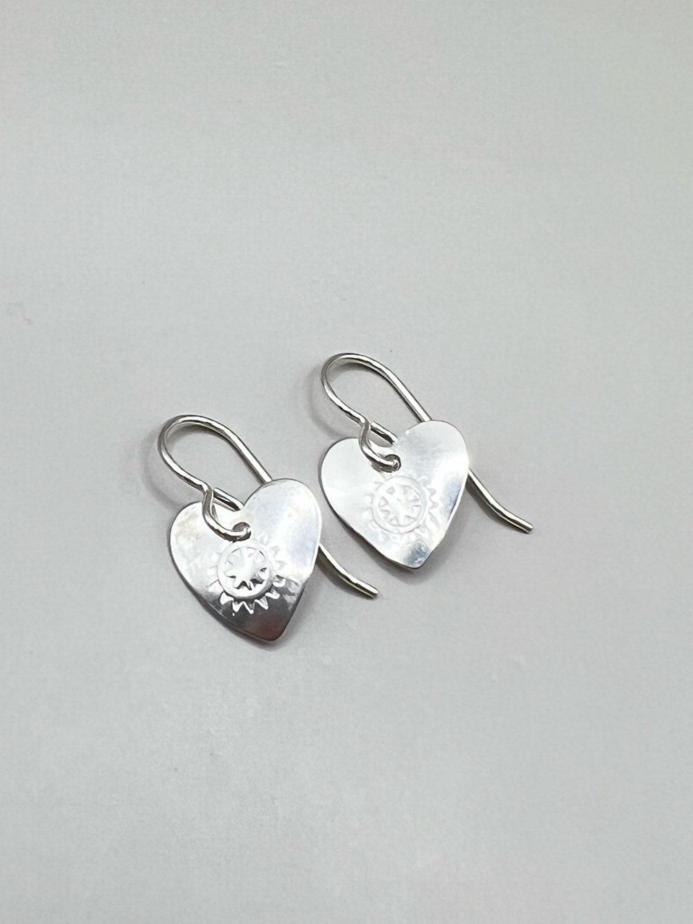 Roggio Designer Sterling Silver Stamped Heart Earrings